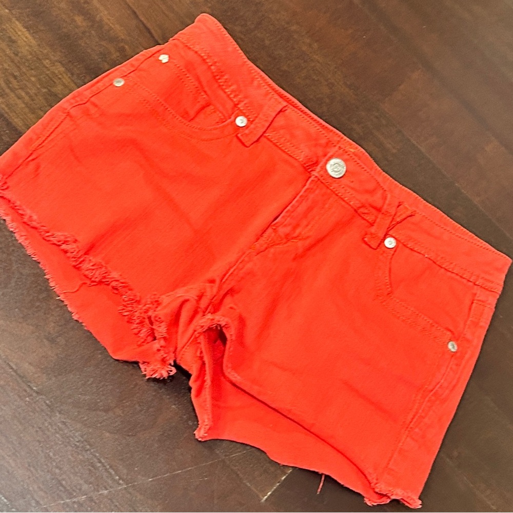Wallflower red jeans shorts. Size 8.